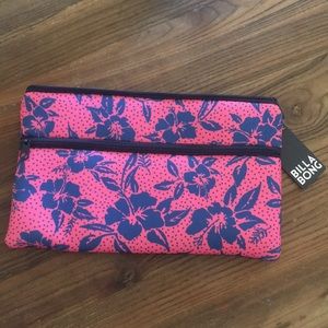 ⭐️5/$25 Billabong Neoprene Pencil case